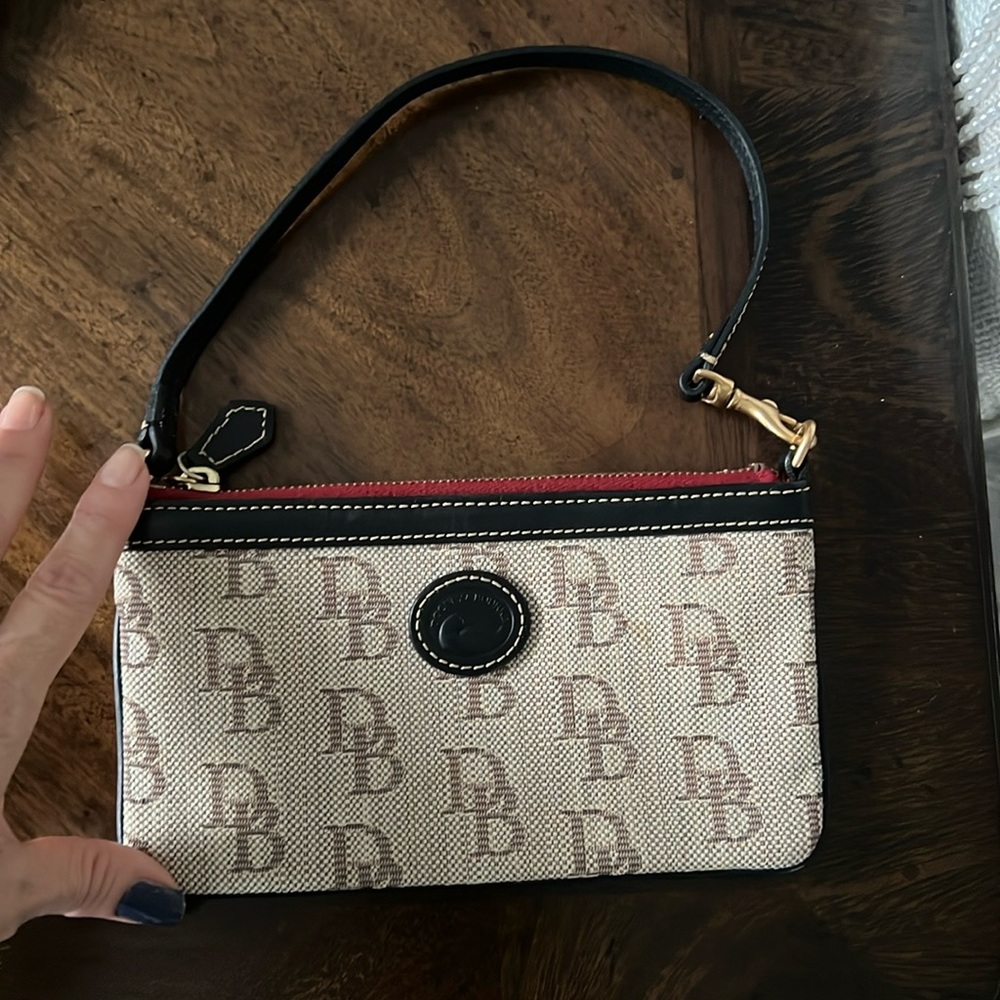 Dooney & Bourke Purse